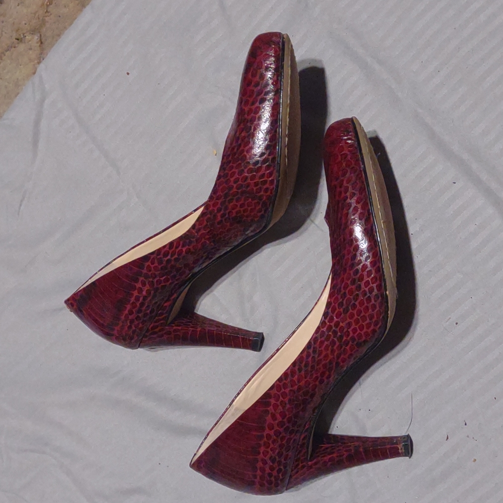 ,🌷Vince Camuto heels